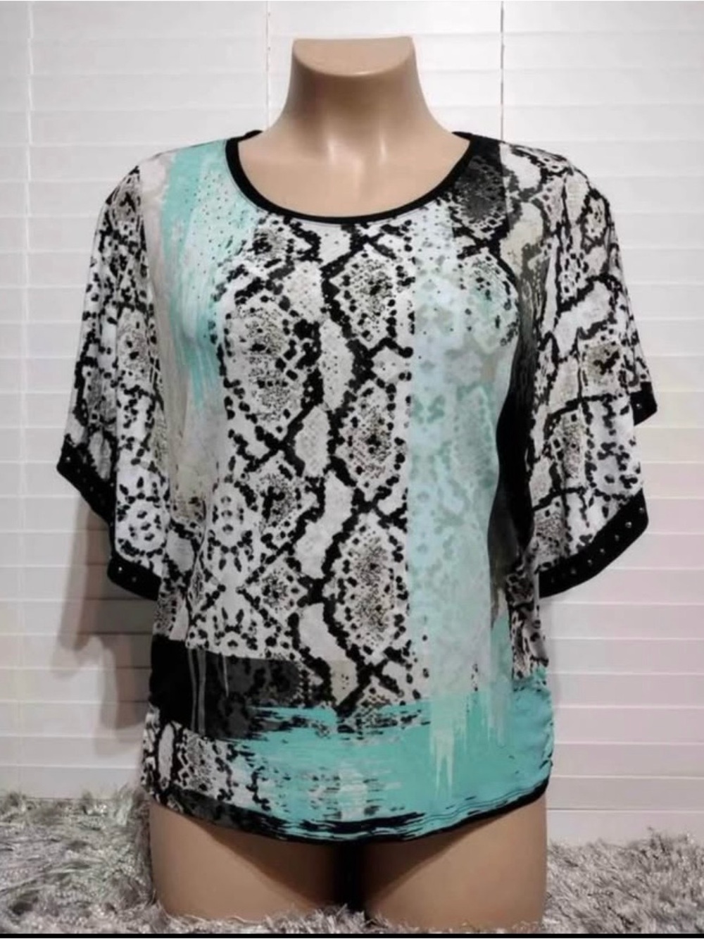 JM Collection Women’s Large Top